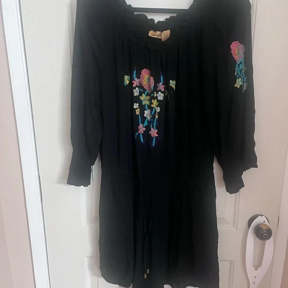 Wrangler Black Ruffled Top - Picture 2 of 7